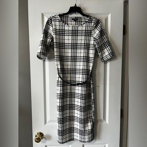 Tacera elegant dress black and white with belt size s